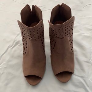 Tan madden girl dress shoes